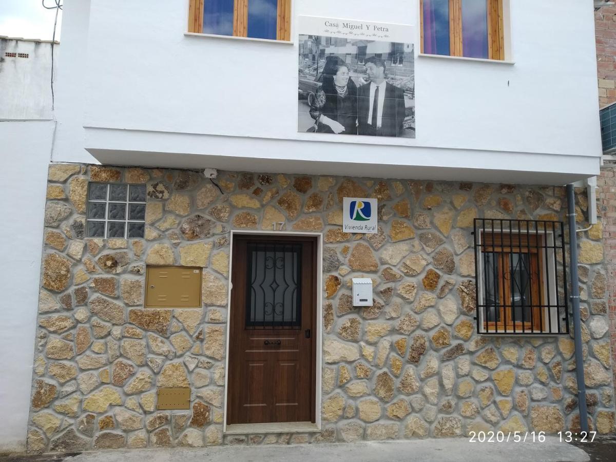 Villa Casa Miguel y Petra Peal De Becerro Exterior foto